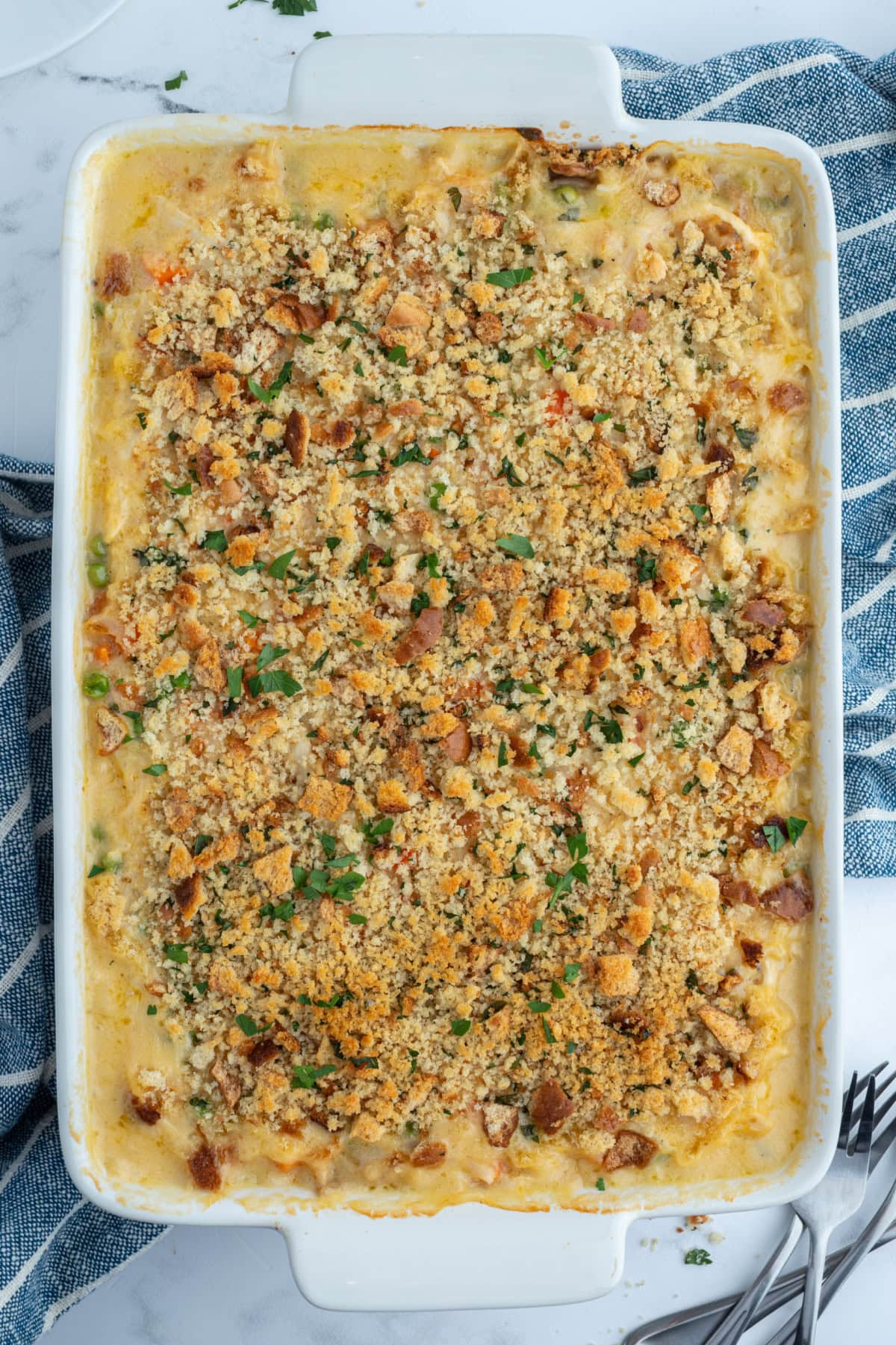 Creamy Chicken and Rice Casserole recipe from RecipeGirl.com : Easy family friendly casserole recipe creamy chicken and rice casserole