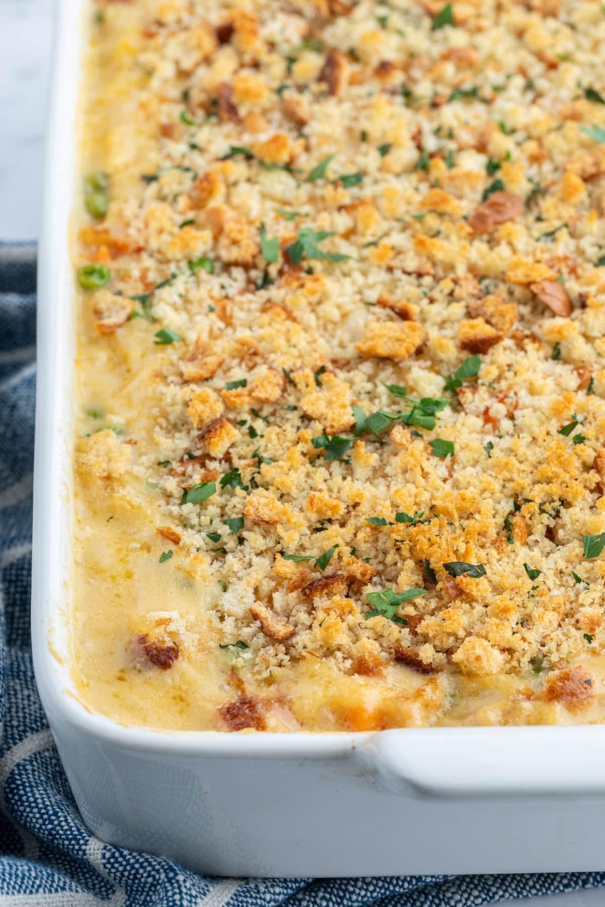 Creamy Chicken and Rice Casserole recipe from RecipeGirl.com : Easy family friendly casserole recipe casserole dish full of creamy chicken and rice casserole