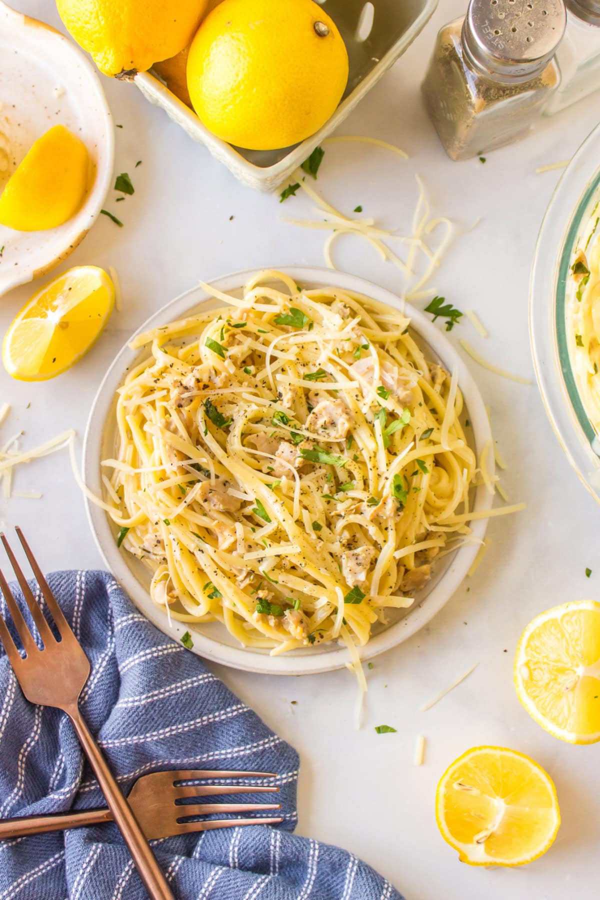 Pioneer Woman's Linguine with Clam Sauce: recipe shared from RecipeGirl.com bowl of clam linguine